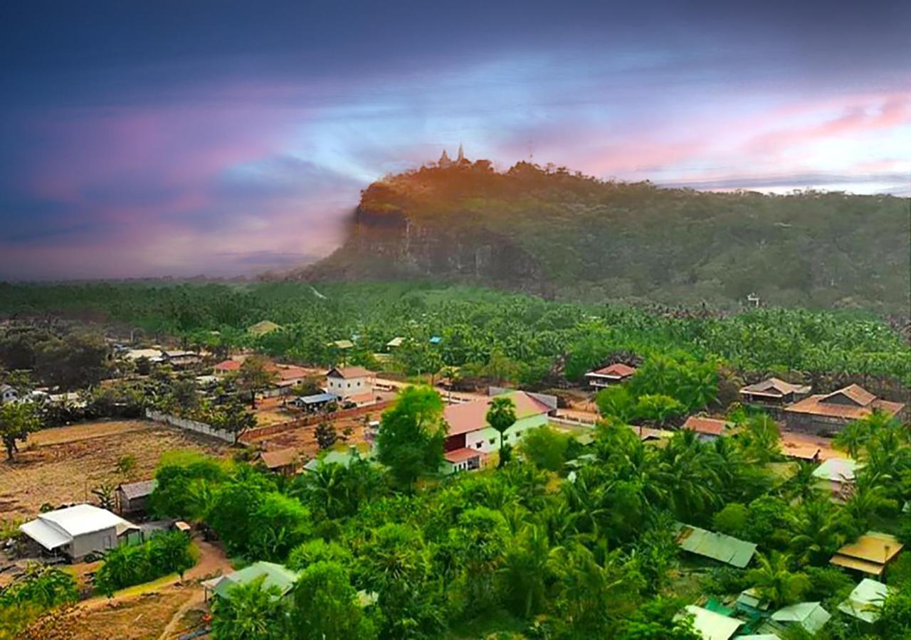 Family Batcave Homestay Battambang Luaran gambar