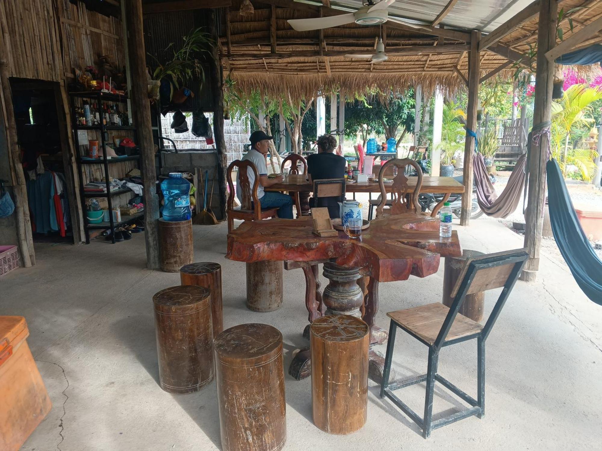 Family Batcave Homestay Battambang Luaran gambar