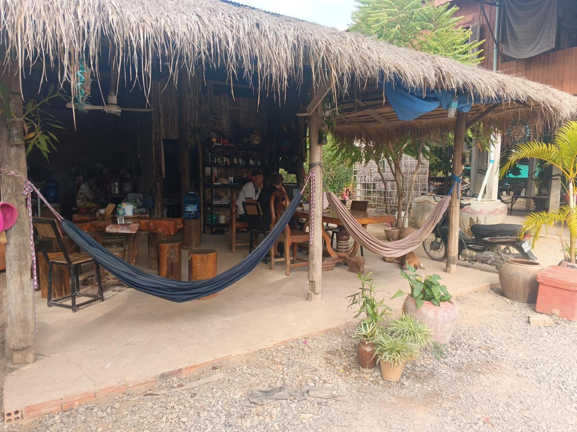 Family Batcave Homestay Battambang Luaran gambar