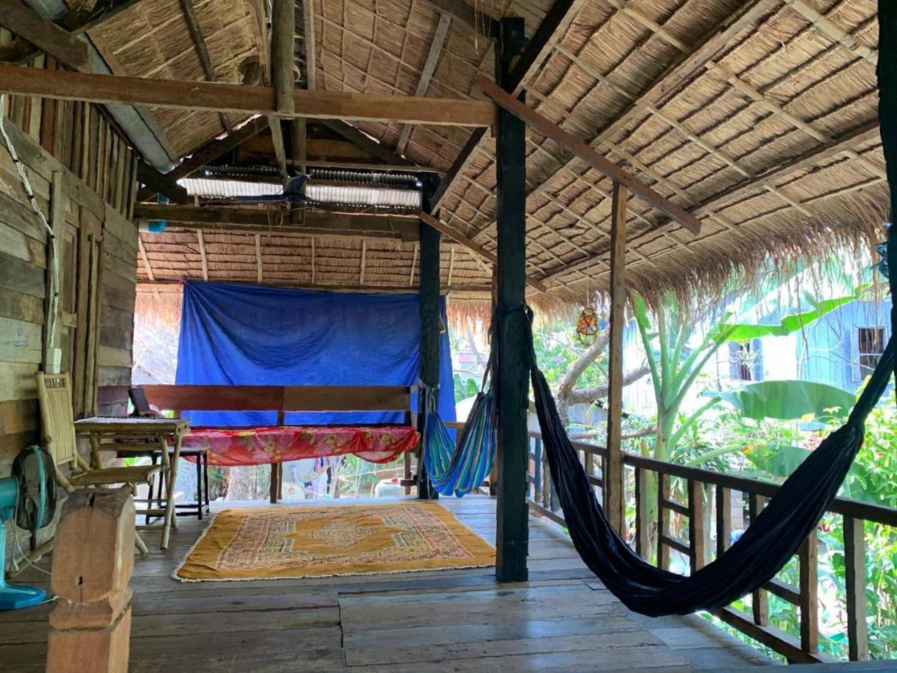 Family Batcave Homestay Battambang Luaran gambar