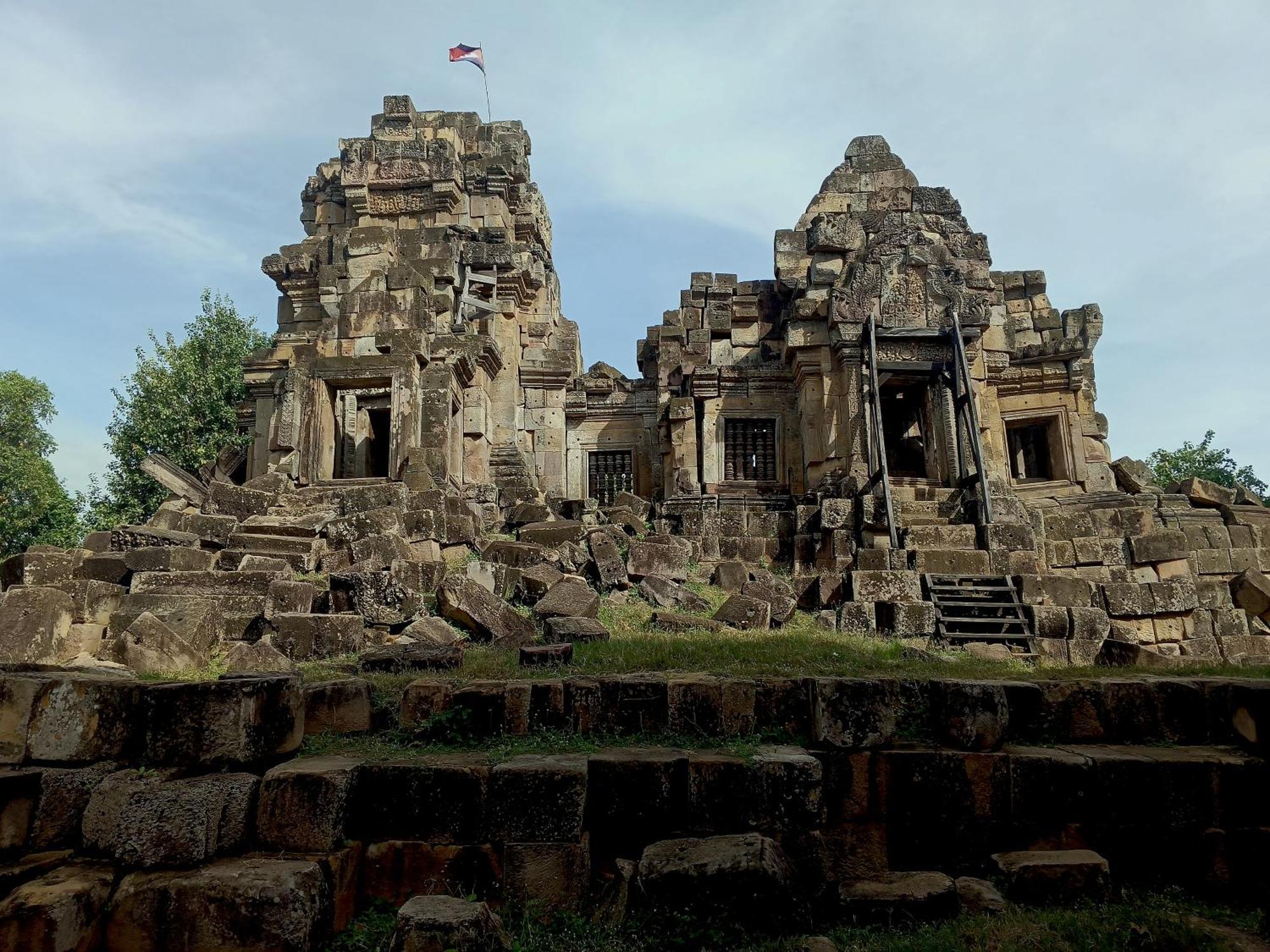 Family Batcave Homestay Battambang Luaran gambar