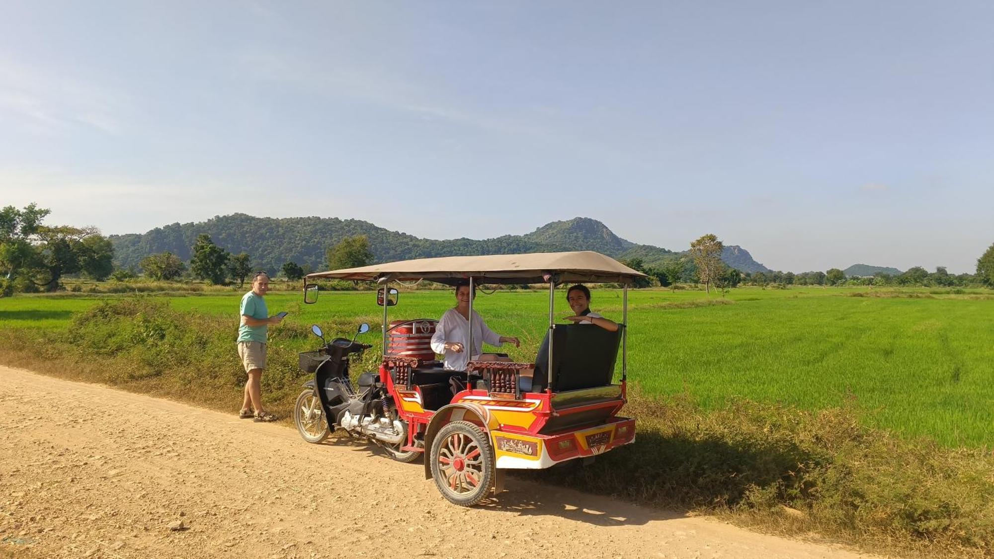 Family Batcave Homestay Battambang Luaran gambar