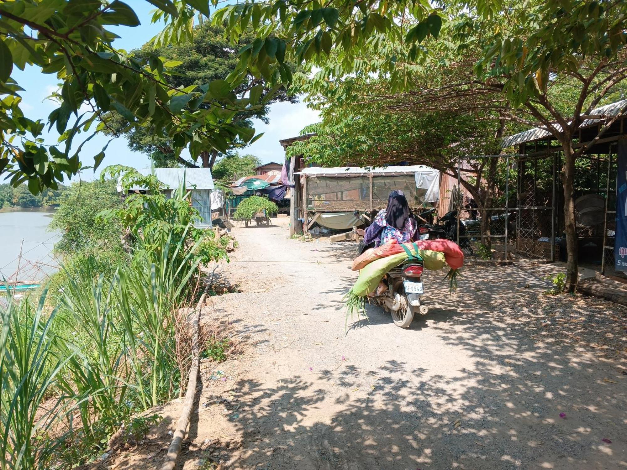 Family Batcave Homestay Battambang Luaran gambar