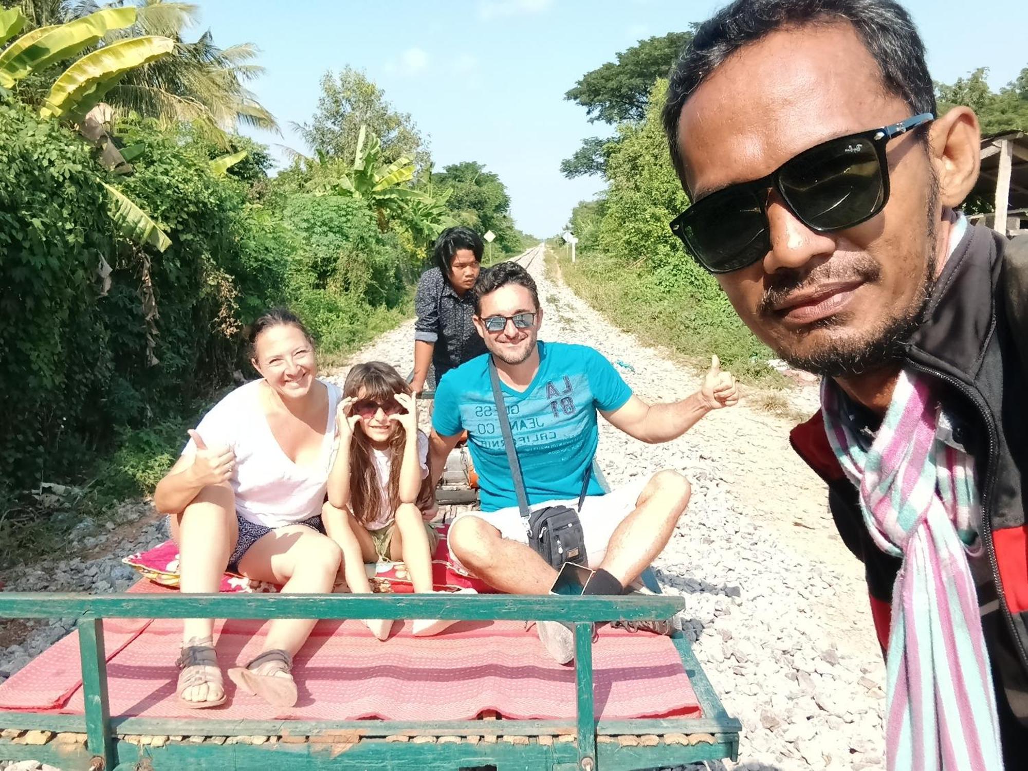 Family Batcave Homestay Battambang Luaran gambar