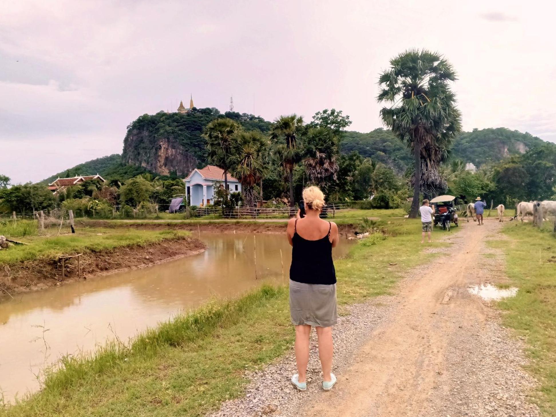 Family Batcave Homestay Battambang Luaran gambar